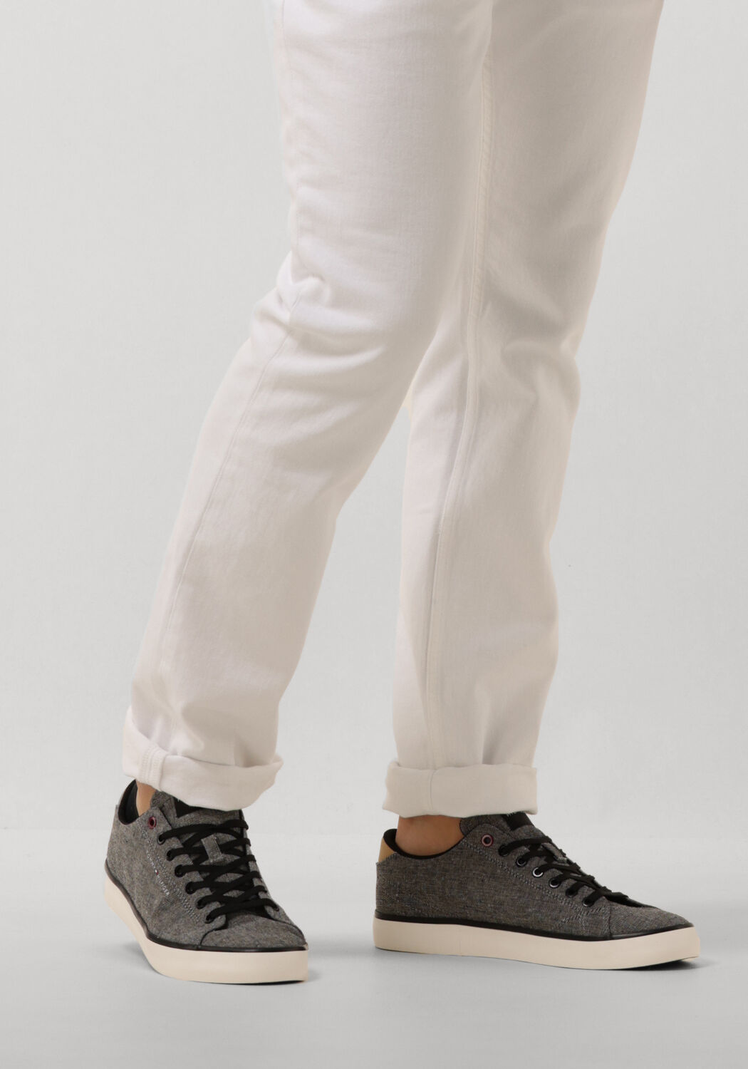 Schwarze TOMMY HILFIGER Sneaker Low TOMMY HILFIGER VULC LOW CHAMBRAY - large