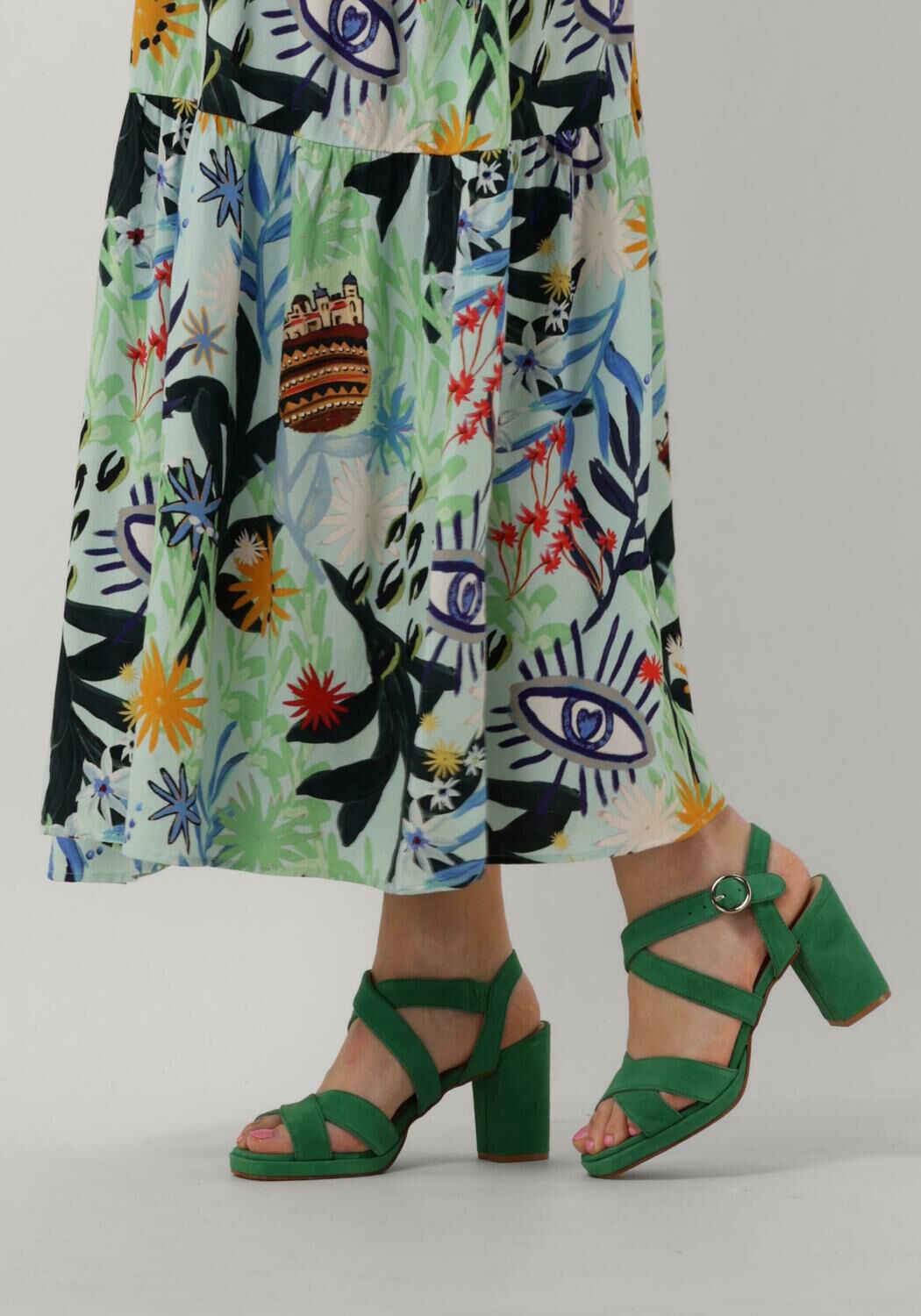 Gr&uuml;ne OMODA Sandalen ISLA 02 - large