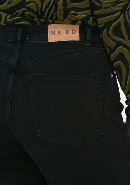 Schwarze NA-KD Mom jeans COMFORT MOM JEANS - large