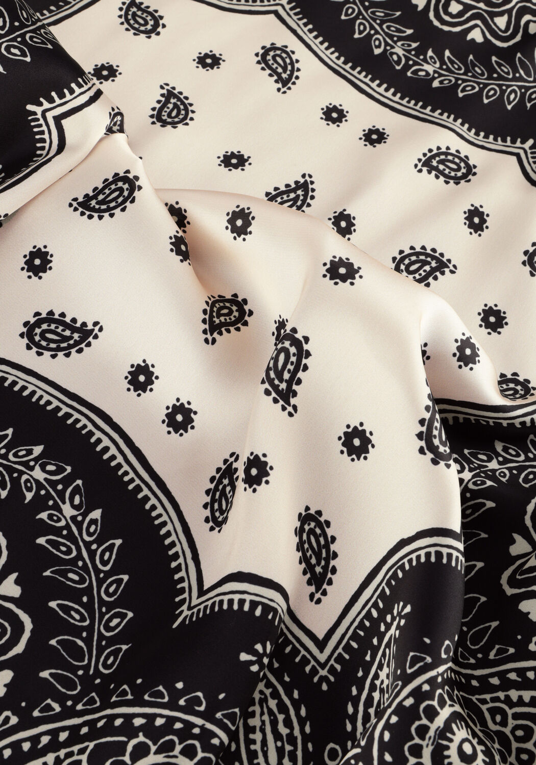 Schwarze LIU JO T-shirt JERSEY RASO T-SHIRT - large