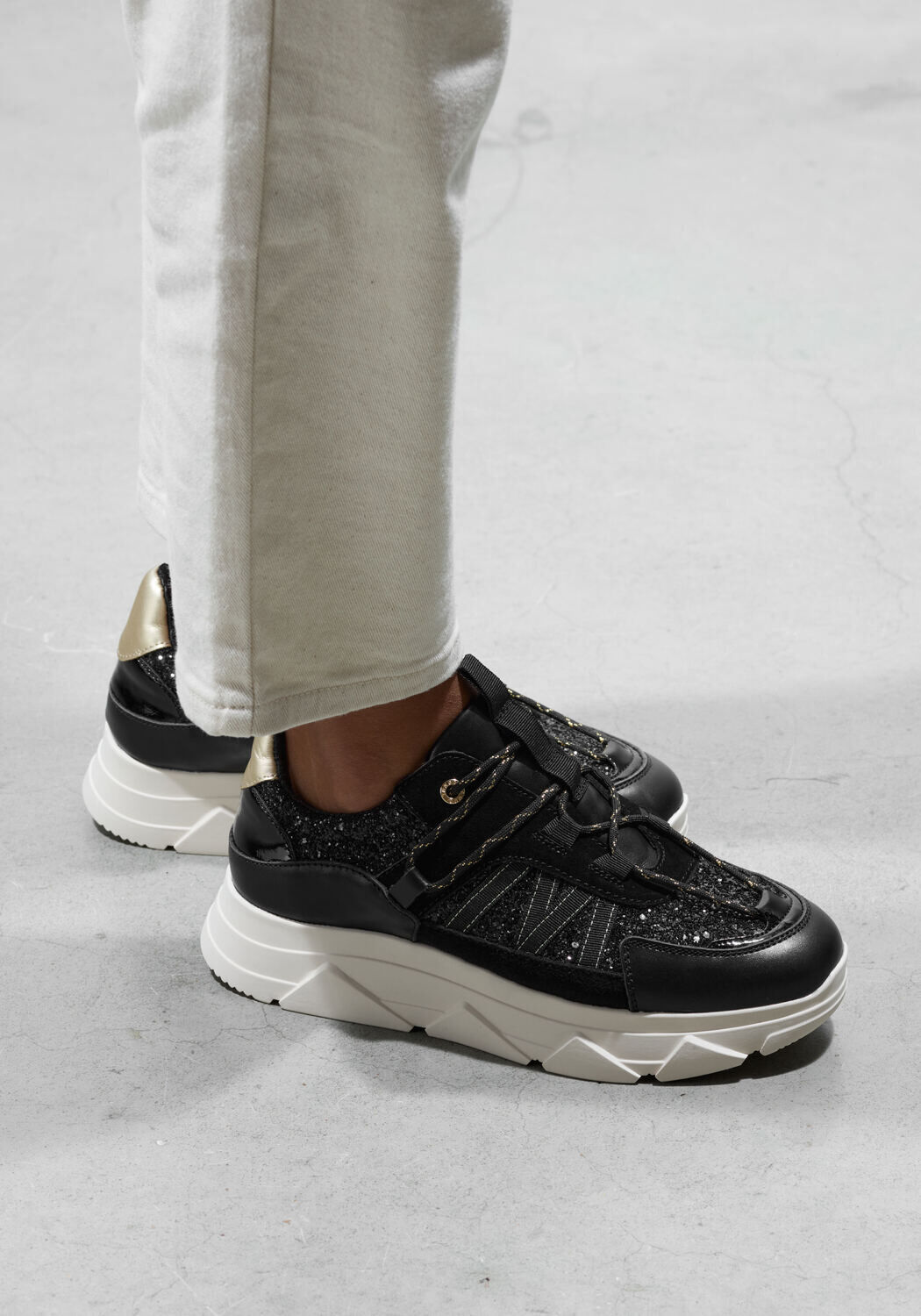 Schwarze TANGO Sneaker Low KADY FAT 429 - medium