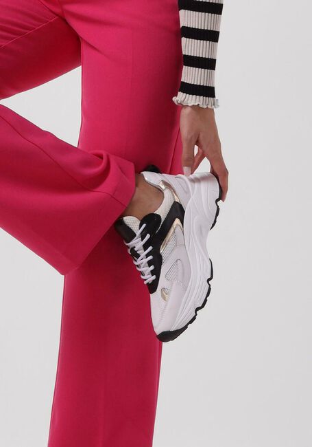 Weiße OMODA Sneaker Low TOKIO - large