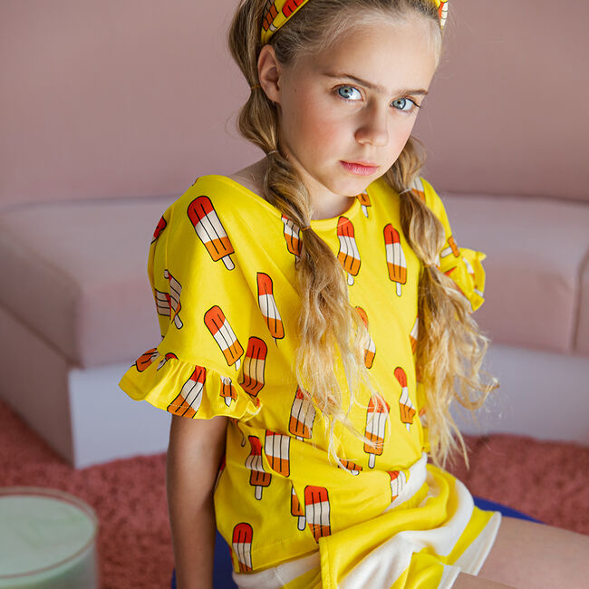 Gelbe CARLIJNQ T-shirt POPSICLE - FRILLED SHIRT - large