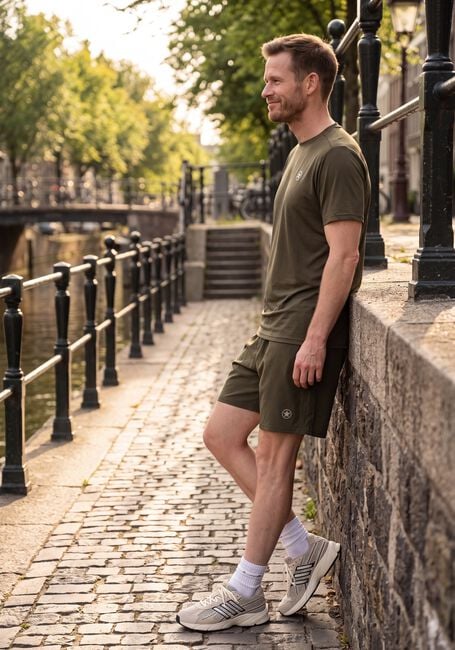 Gr&uuml;ne AIRFORCE Hosen COLE SPORT SHORT - large