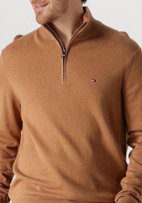 Camelfarbene TOMMY HILFIGER Pullover PIMA ORG CTN CASHMERE ZIP MOCK - large