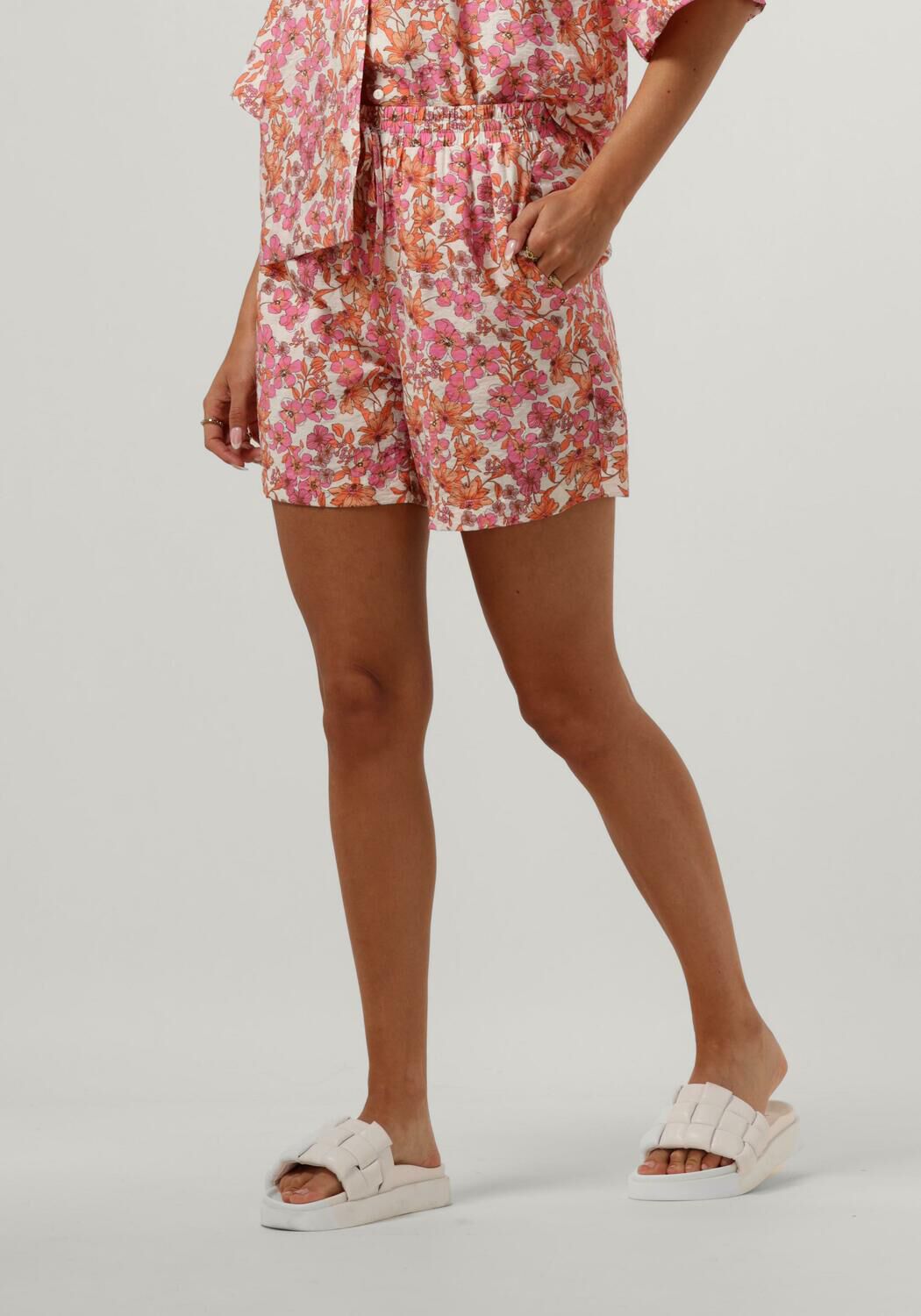 hell pink msch copenhagen kurze hose mschadanaya ladonna shots