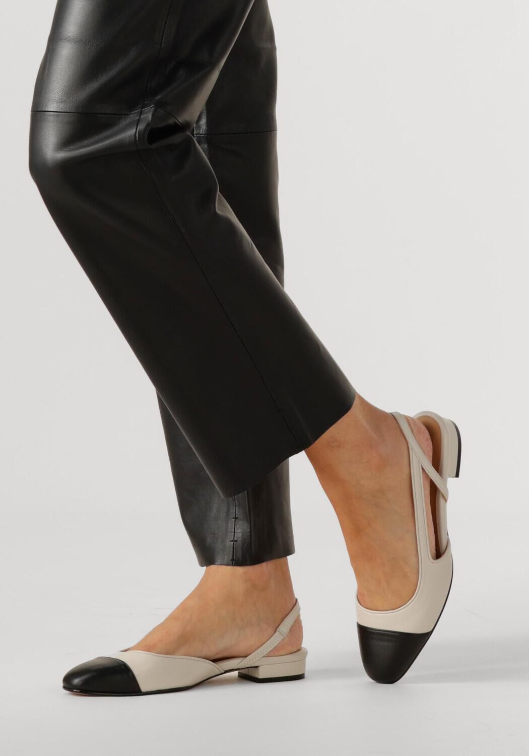 Wei&szlig;e TORAL Slingbacks LUISA - large