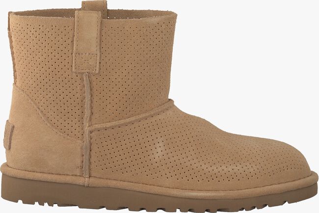 Braune UGG Stiefeletten CLASSIC UNLINED MINI PERF - large
