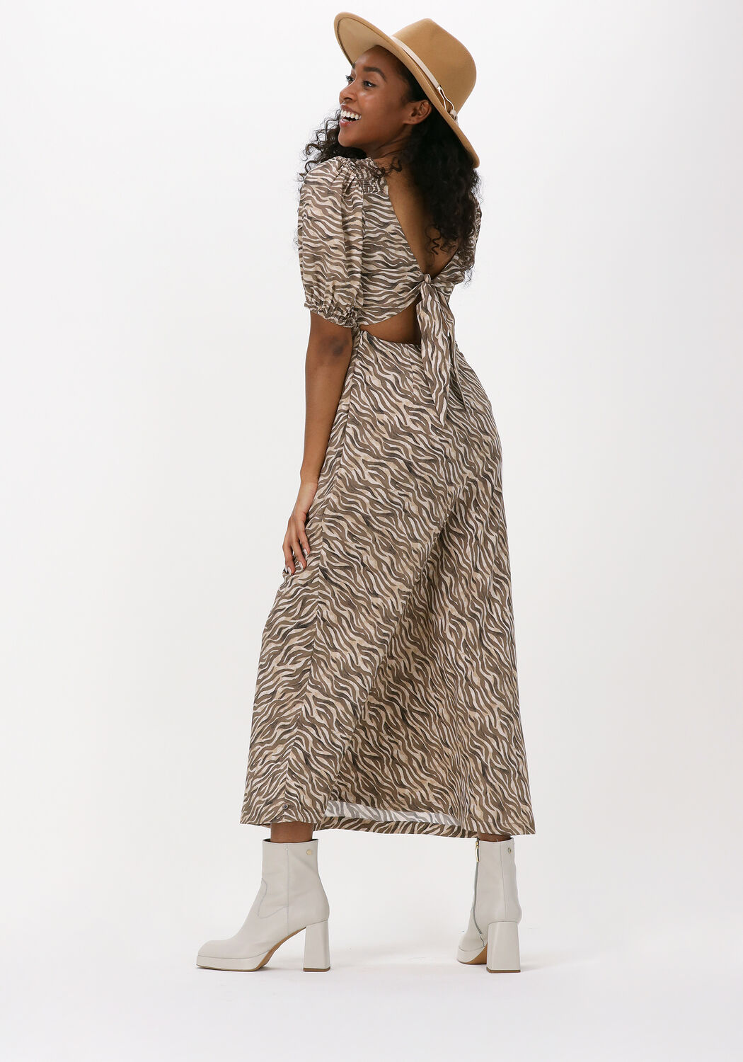 Braune SCOTCH \u0026 SODA Maxikleid MAXI DRESS WITH OPEN BACK | Omoda