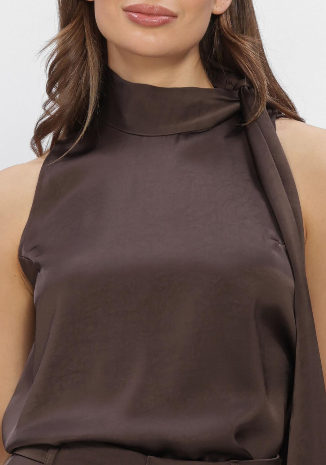 Braune OMODA ATELIER Top OM-DESIRE X BO - large