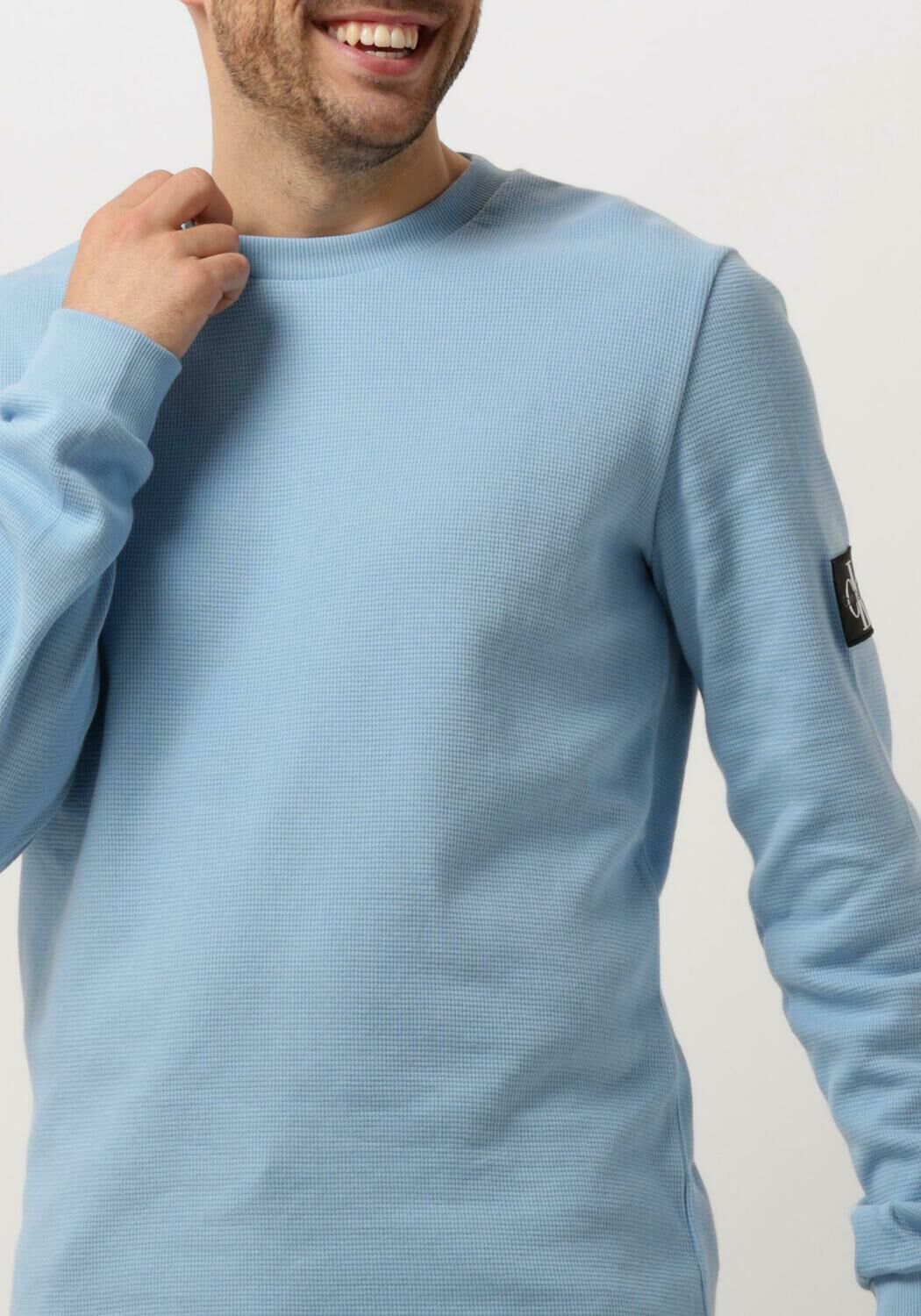 Hellblau CALVIN KLEIN Pullover BADGE WAFFLE LS TEE Omoda