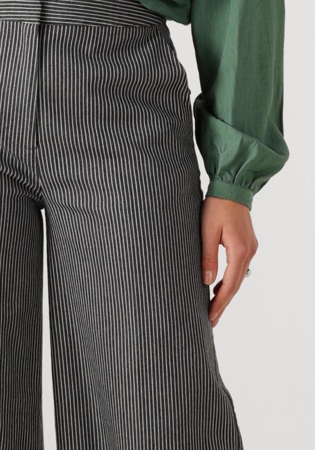 Weiße ANOTHER LABEL Hose MOORE WIDE PANTS - large