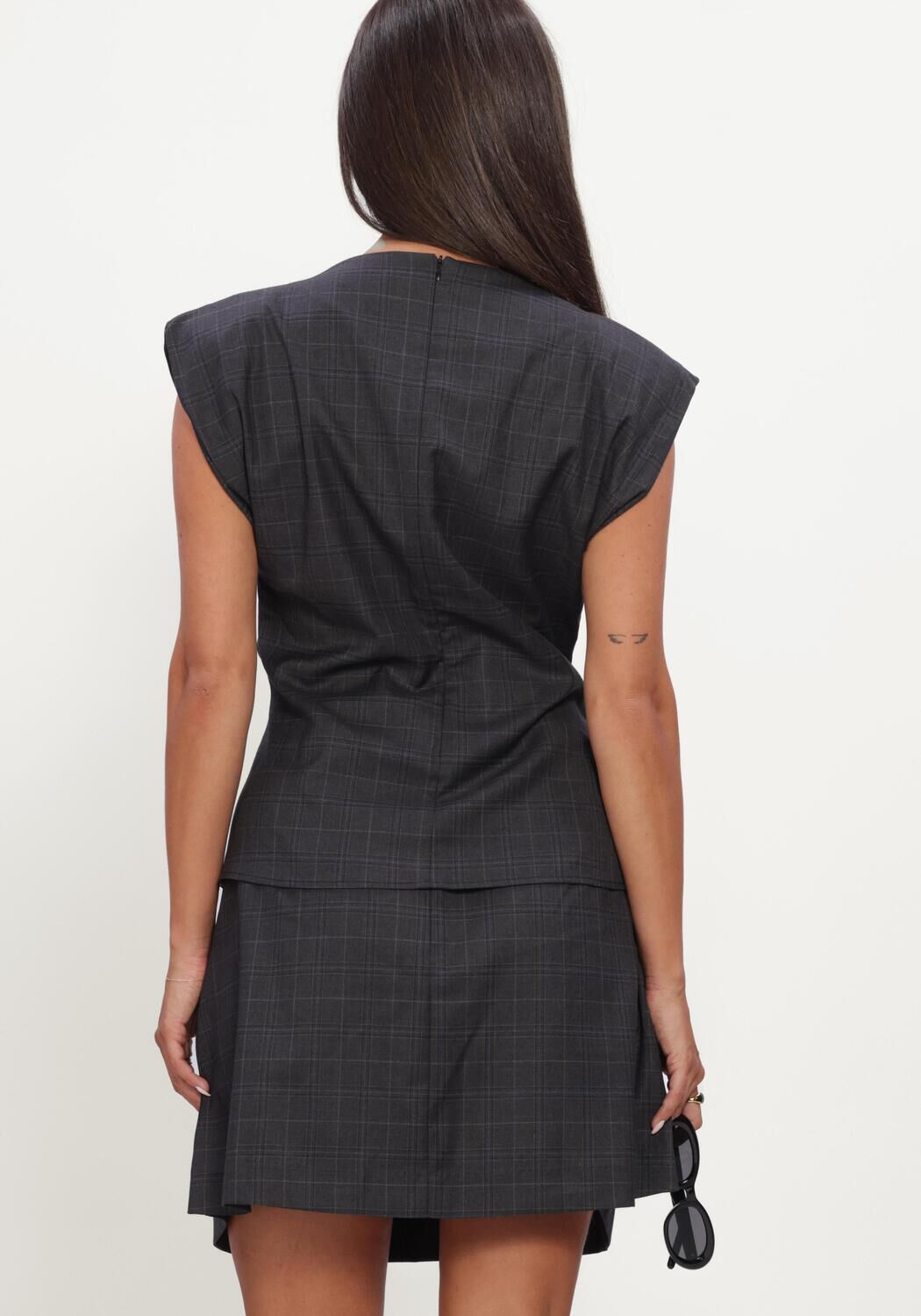 Dunkelgrau CO'COUTURE Top ELORACC CHECK PLEAT TOP - large