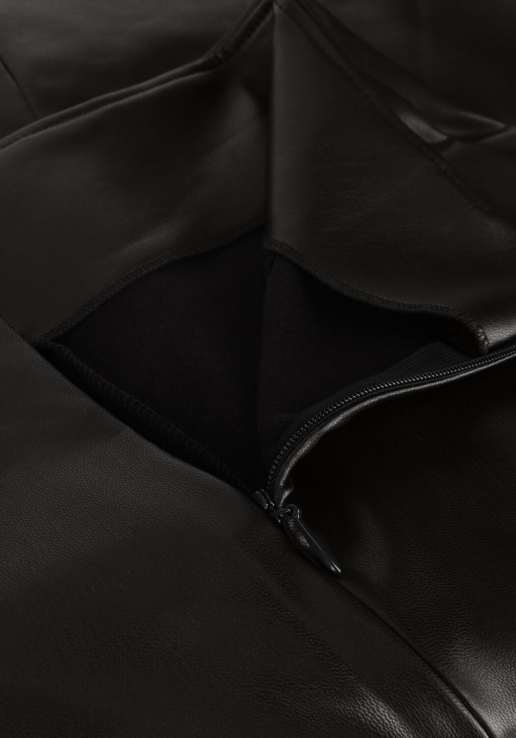 Schwarze PENN & INK Minirock W23N1408 - large