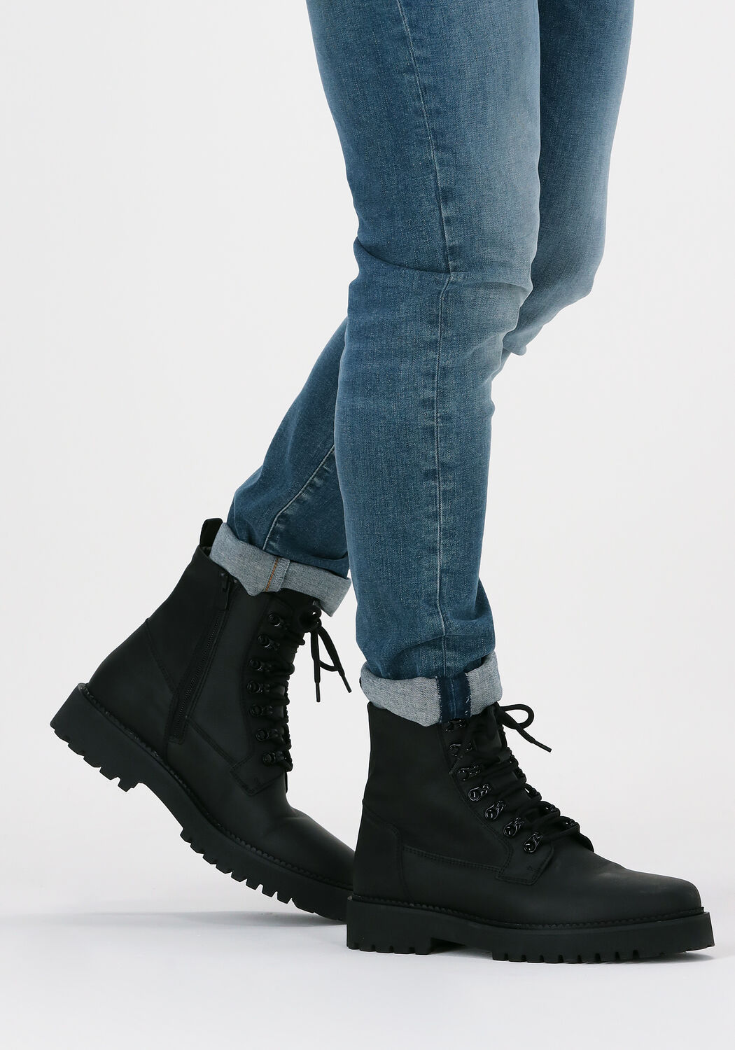 Schwarze NUBIKK Schn&uuml;rboots LOGAN HARBOR - large