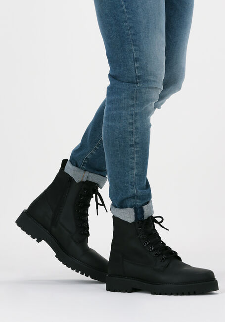 Schwarze NUBIKK Schn&uuml;rboots LOGAN HARBOR - large