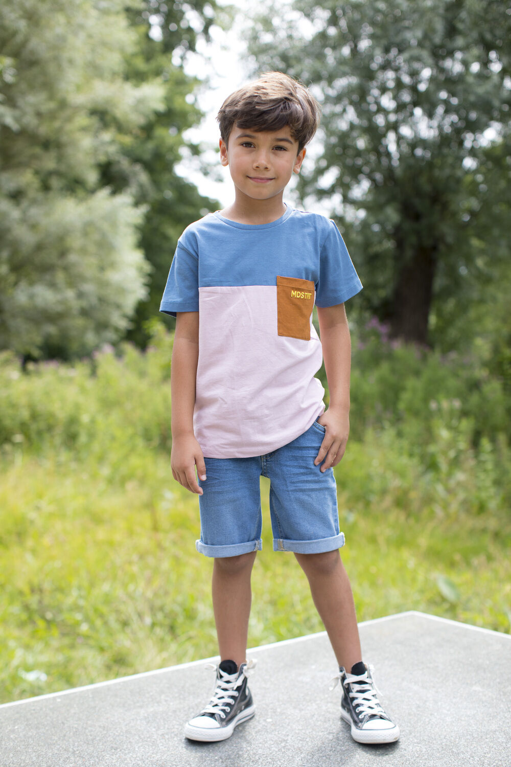 Lila MOODSTREET T-shirt T-SHIRT COLORBLOCK WITH CONTRAST CHESTPOCKET - large