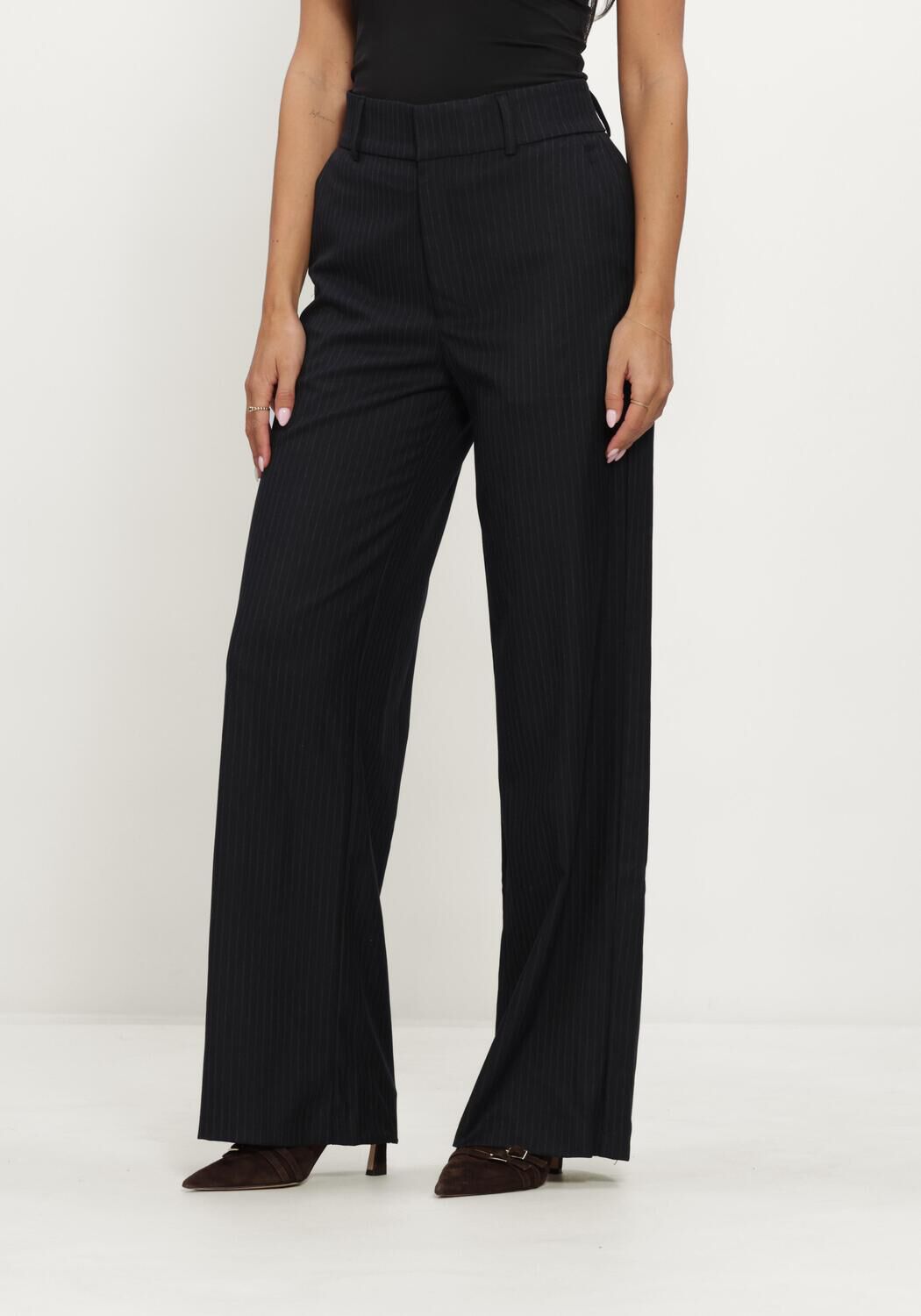 Schwarze NEO NOIR Hose NATHALIE SLIM PINSTRIPE PANTS - large