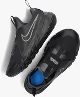 Schwarze NIKE Sneaker low NIKE FLEX RUNNER 2 (GS) - medium