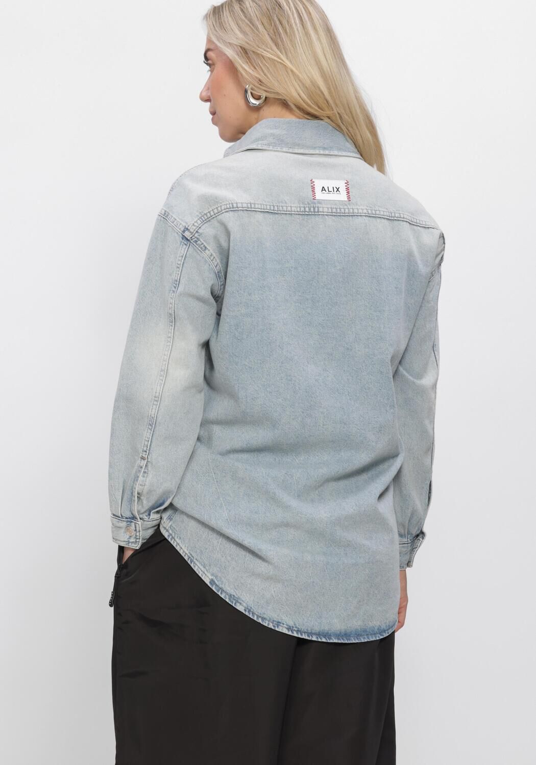 Hellblau ALIX THE LABEL Blusen LADIES WOVEN FLOWY DENIM OVERSIZED BLOUSE - large