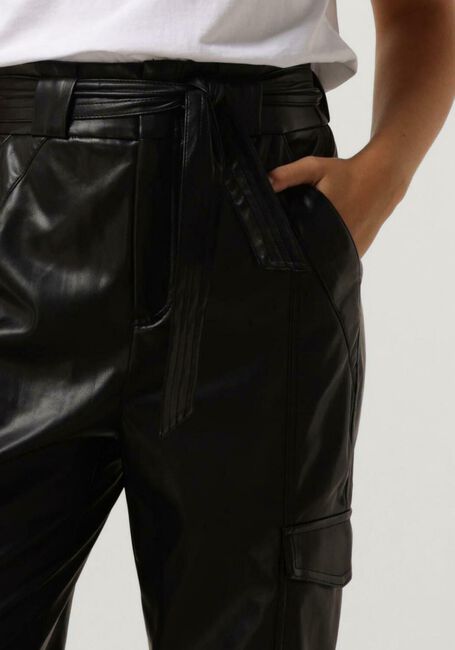 Schwarze AAIKO Hose BIBI PU 755 - large