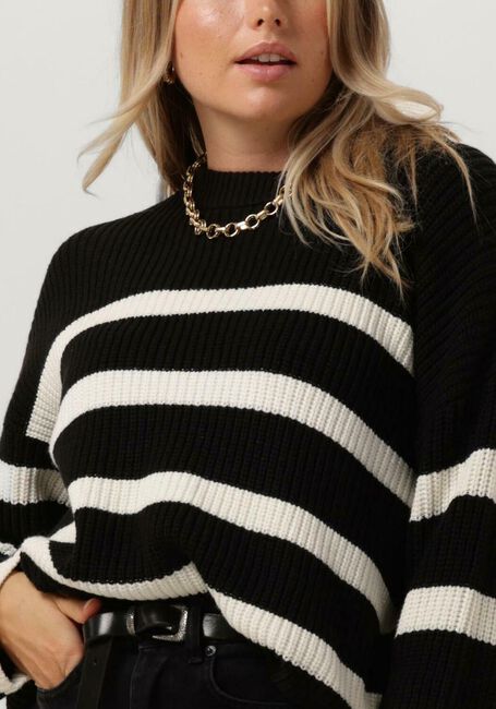 Schwarze SELECTED FEMME Pullover SLFBLOOMIE LS KNIT O-NECK - large