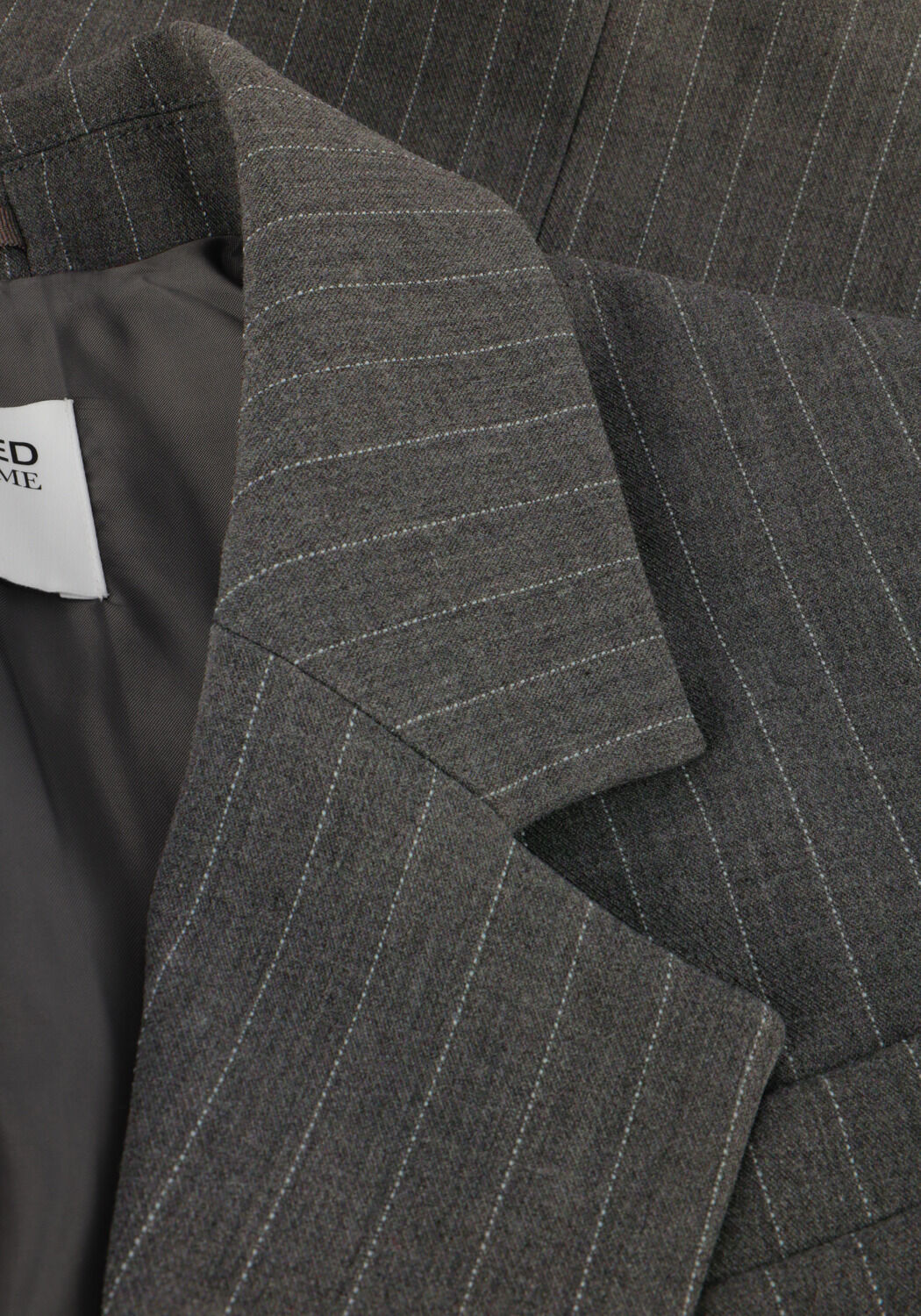 Graue SELECTED WOMEN Blazer SLFMYLA LS RELAX BLAZER MGM STRIPE NOOS - large