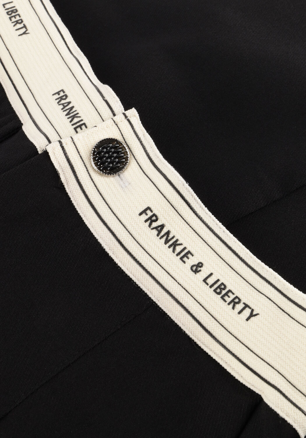 Schwarze FRANKIE & LIBERTY Weite Hose TORI PANTS - large