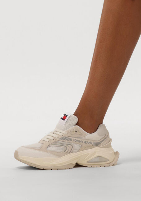 Beige TOMMY JEANS Sneaker Low TJW TRENDY RETRO RUNNER - large