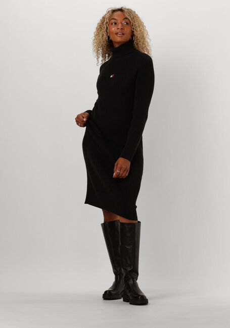 Schwarze TOMMY JEANS Midikleid TJW MOCKNECK BADGE SWEATER DRESS - large