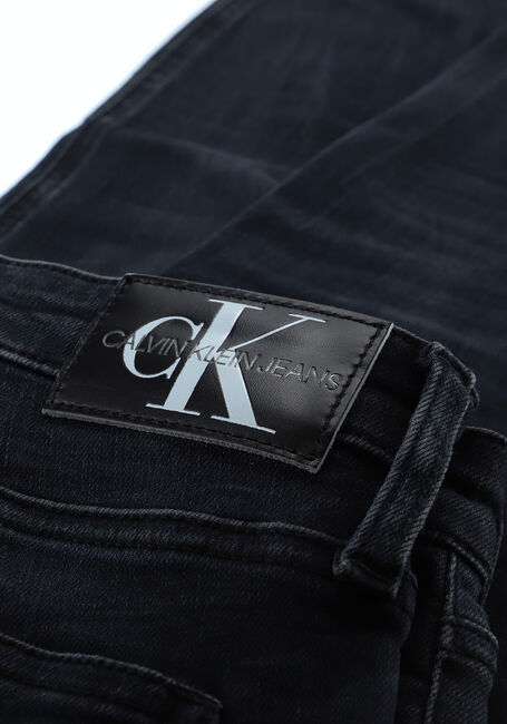 Schwarze CALVIN KLEIN Skinny jeans HIGH RISE SUPER SKINNY ANKLE - large