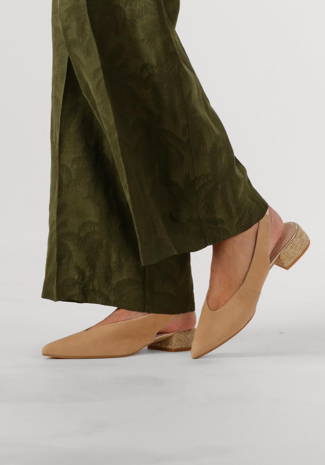 Goldfarbene LODI Slingbacks AMARIE - large