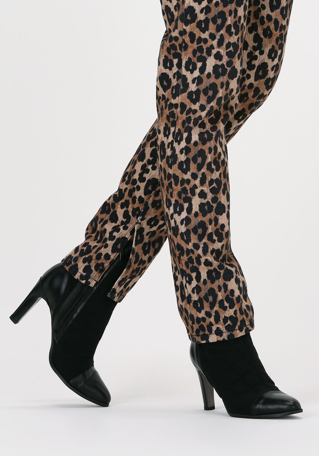 Schwarze NOTRE-V Stiefeletten 7477 - large