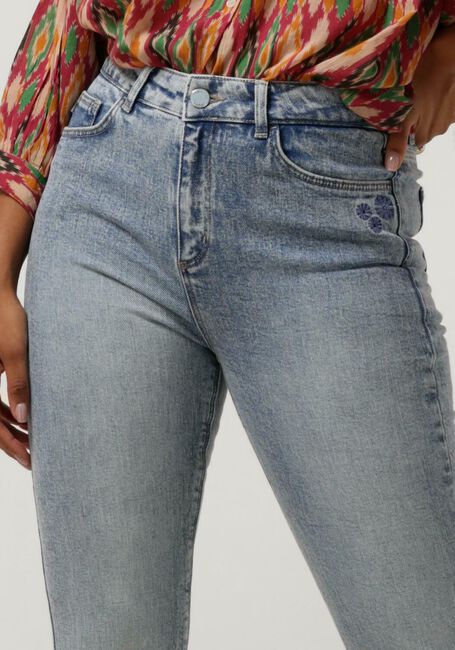 Hellblau FABIENNE CHAPOT Flared jeans EVA FLARE - large
