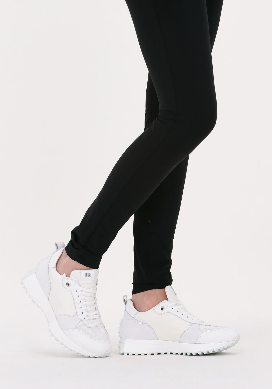 Wei&szlig;e RED-RAG Sneaker Low 76930 - large