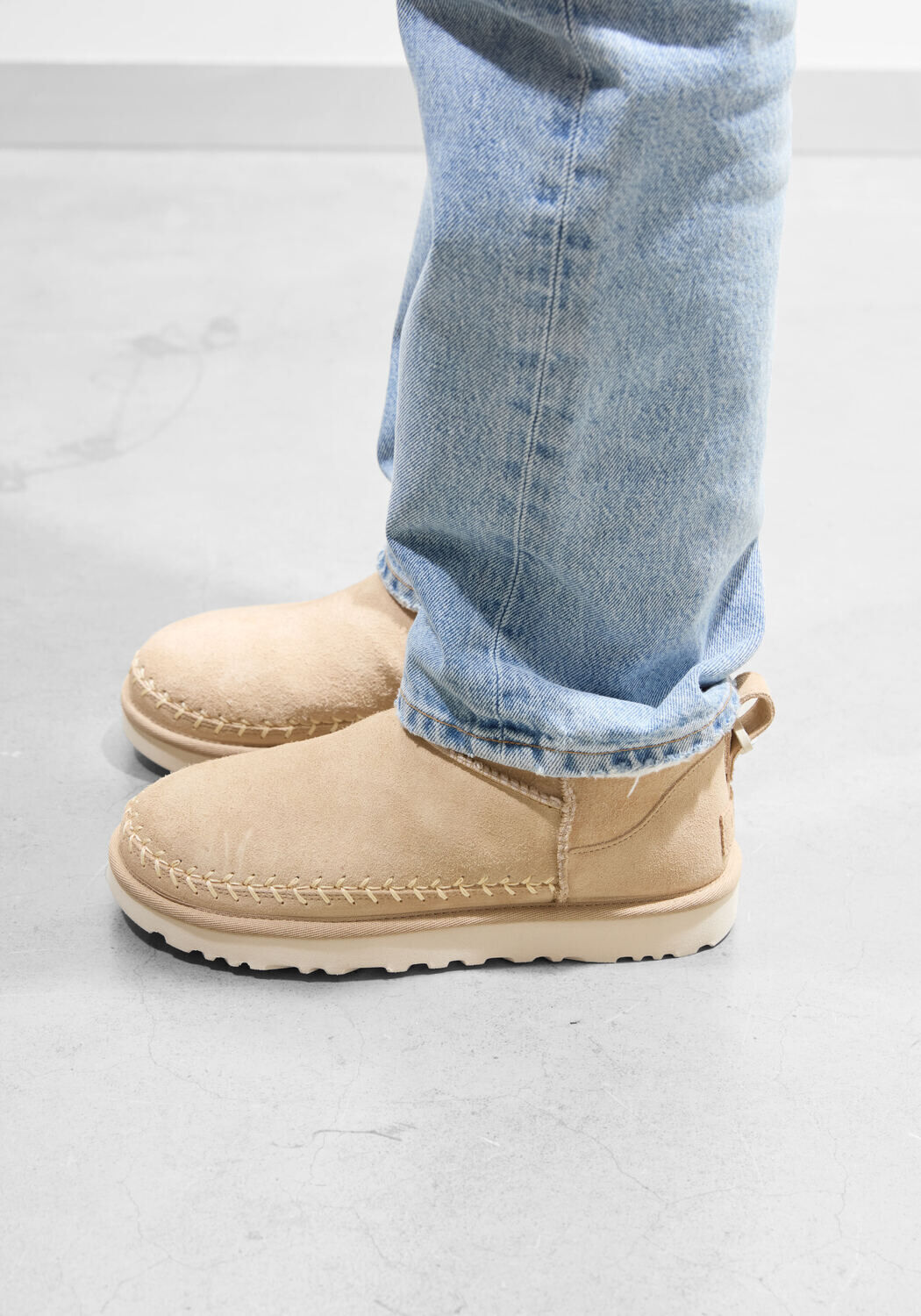 Beige UGG Winterstiefel W CLASSIC ULTRA MINI BIARRITZ - large