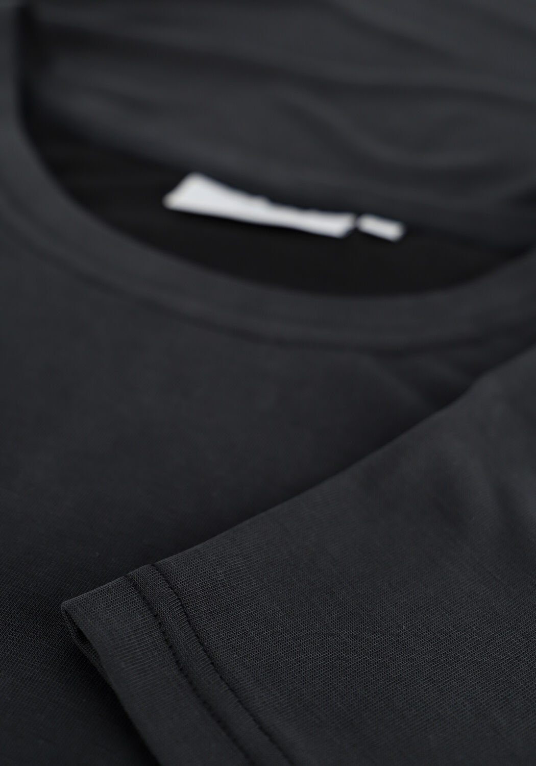 Schwarze MINIMUM T-shirt RYNAH - large