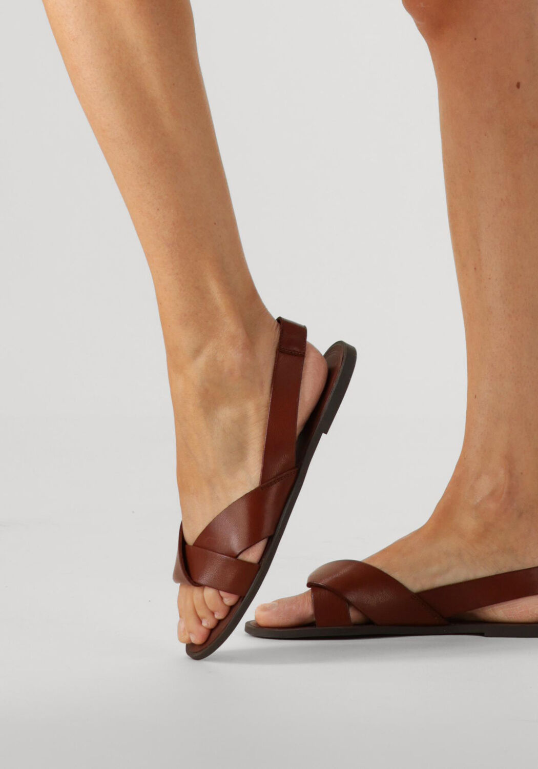 Braune VAGABOND SHOEMAKERS Flache Sandalen TIA 2.0 - large