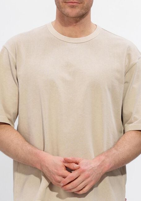 Sand LEVI'S T-shirt HEAVYWEIGHT LOOSE TEE - large