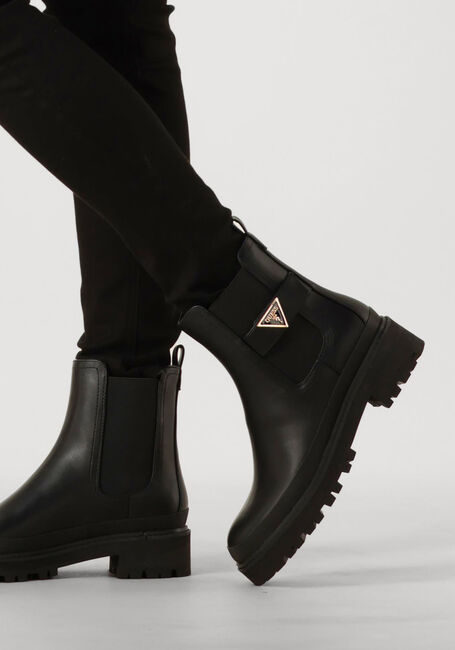 Schwarze GUESS Boots BENSLY Omoda