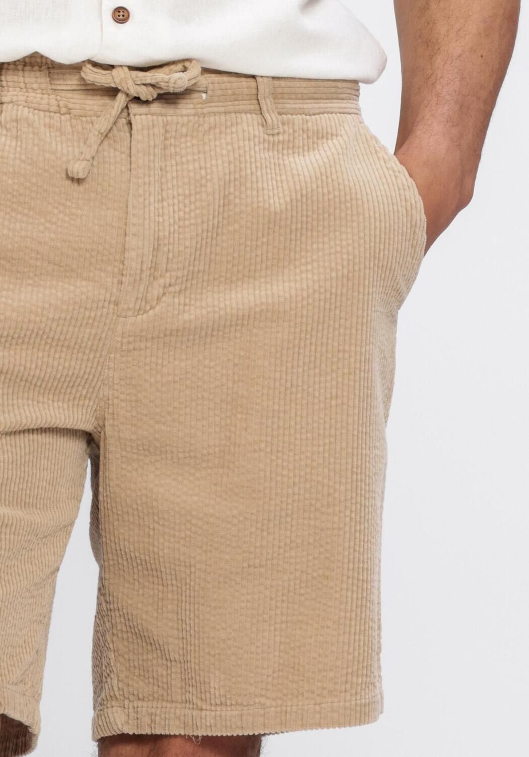 Beige ANERKJENDT Kurze Hose AKJAN CORDUROY SHORTS - large