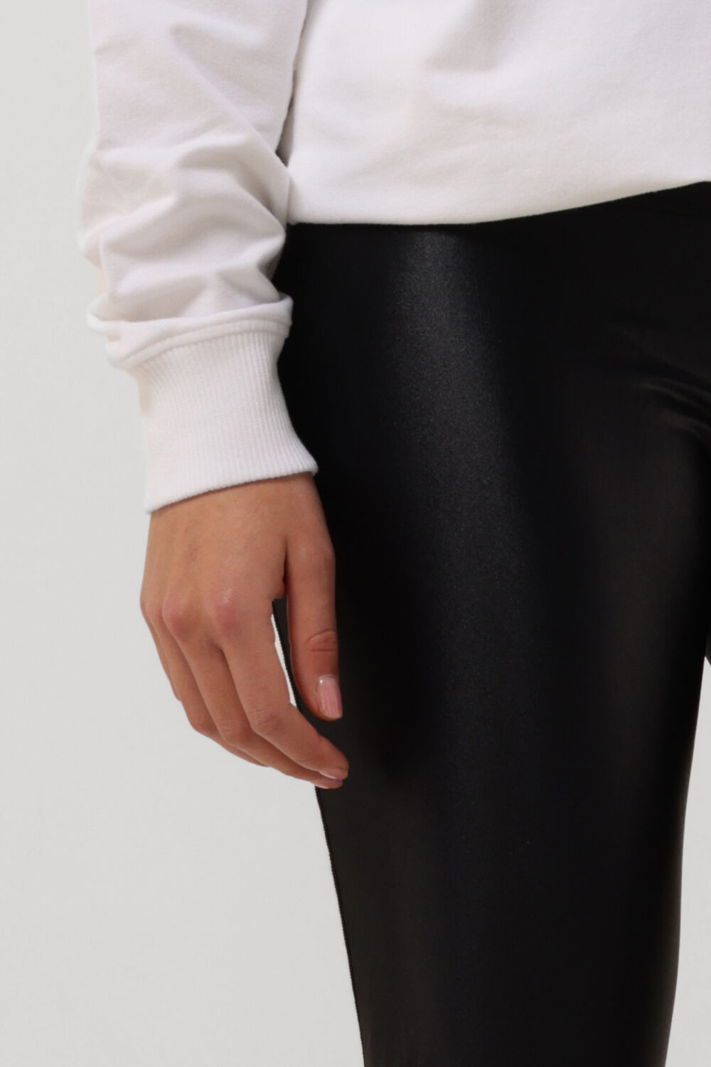 Black shiny workout leggings shop