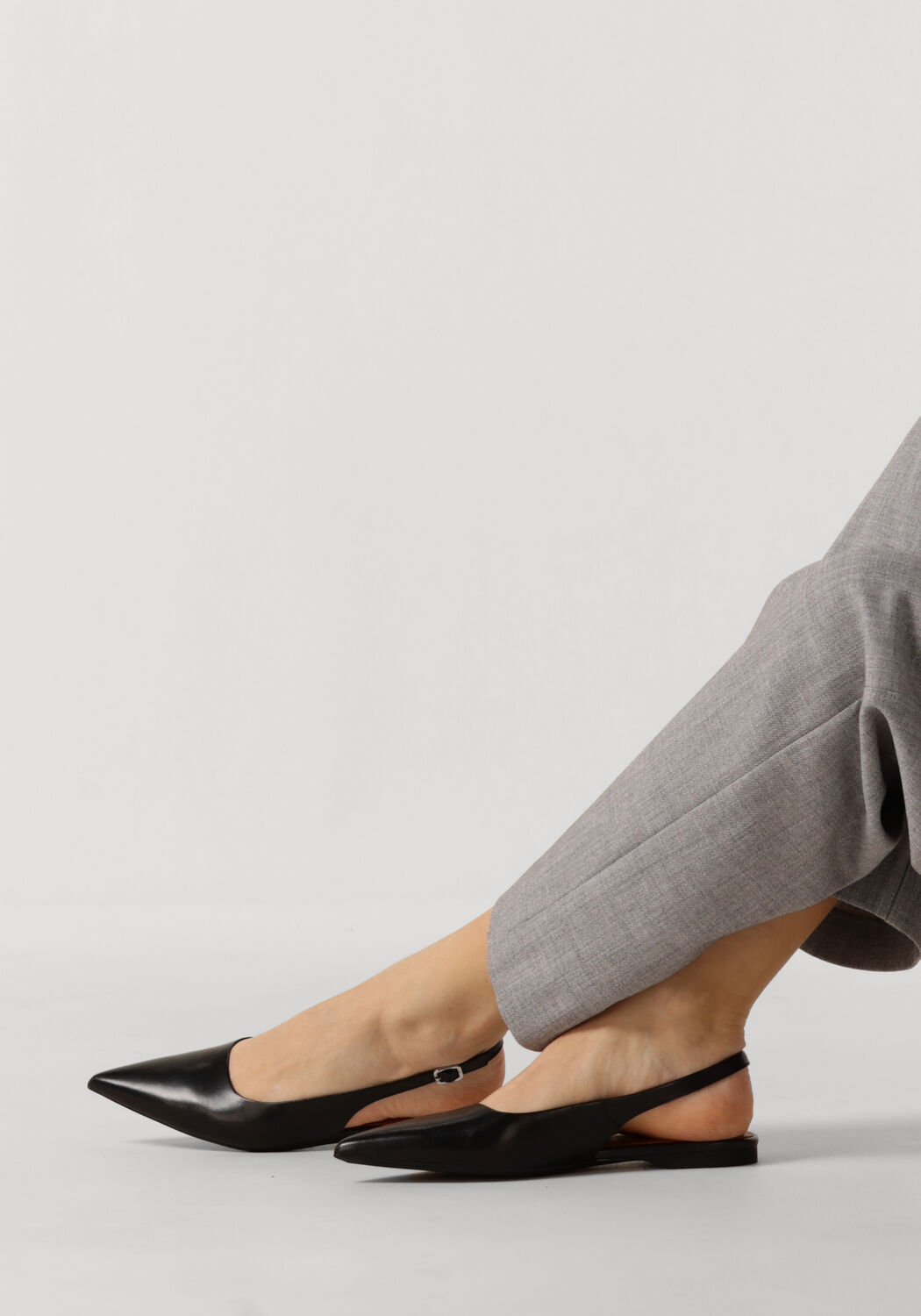 Schwarze VAGABOND SHOEMAKERS Slingbacks HERMINE 101 - large