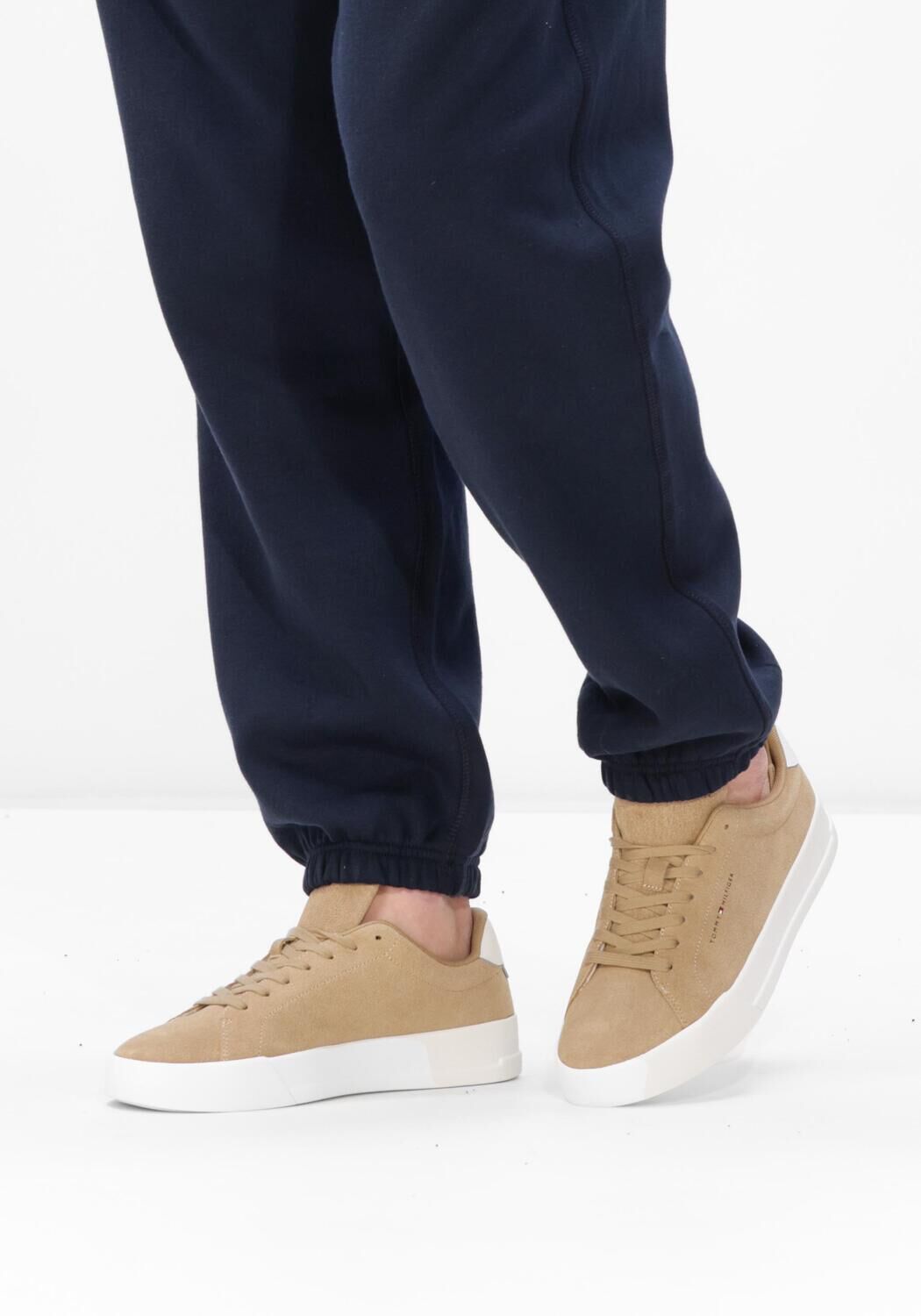 Beige TOMMY HILFIGER Sneaker Low TOMMY HILFIGER COURT CORE - large