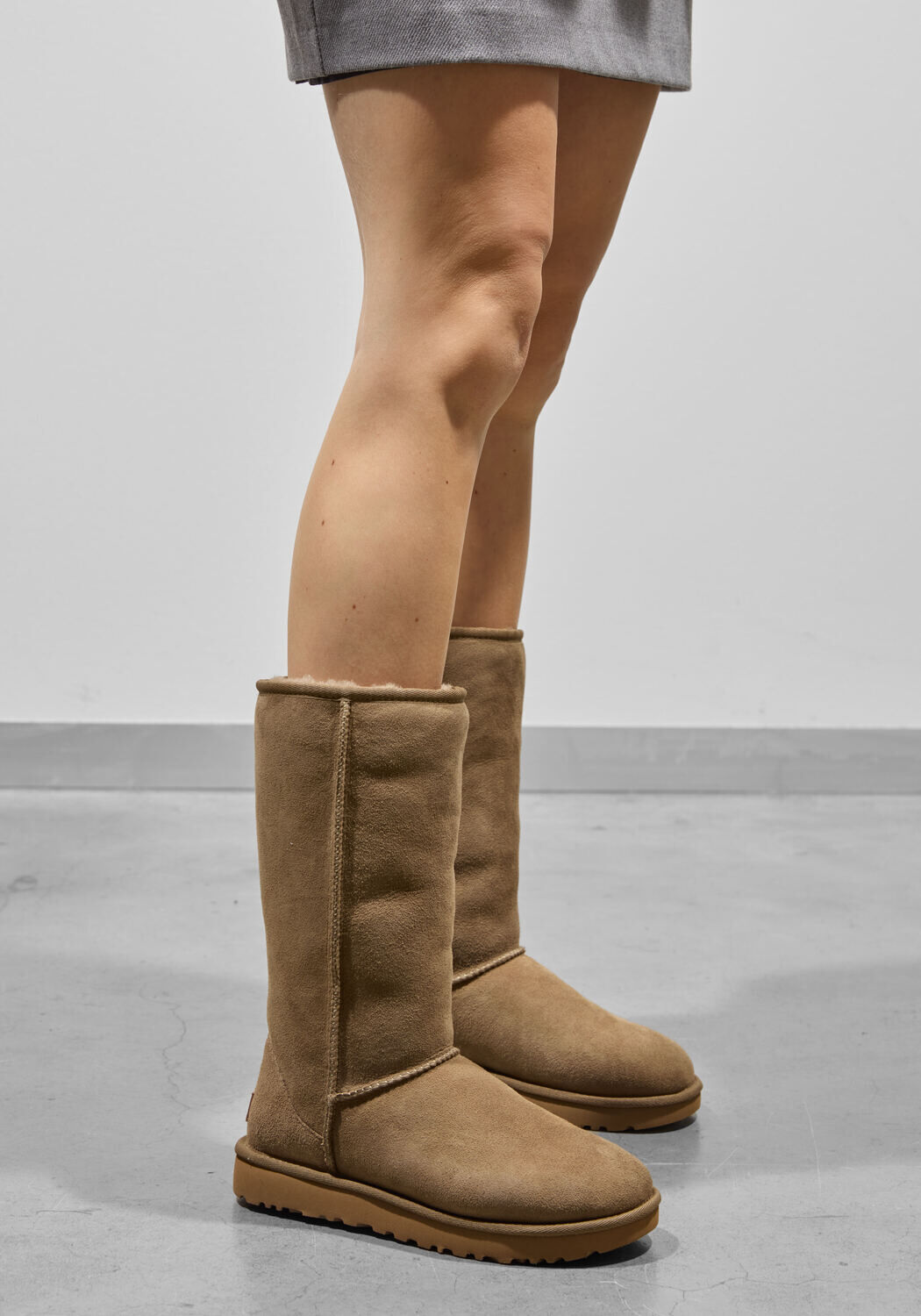 Taupe UGG Winterstiefel CLASSIC TALL II - large