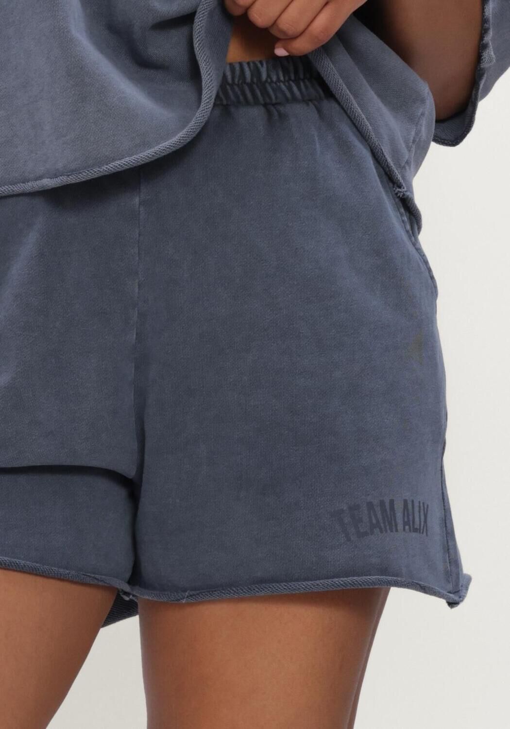 Blaue ALIX THE LABEL Hosen LADIES KNITTED TEAM ALIX SWEAT SHORTS - large