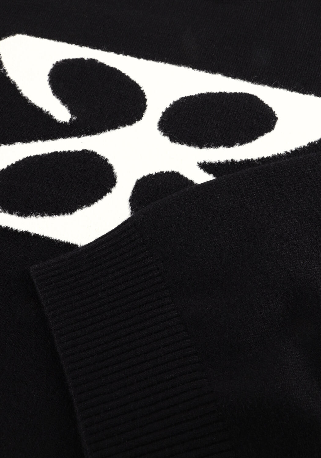 Schwarze STUDIO AR Pullover JOANNE - large