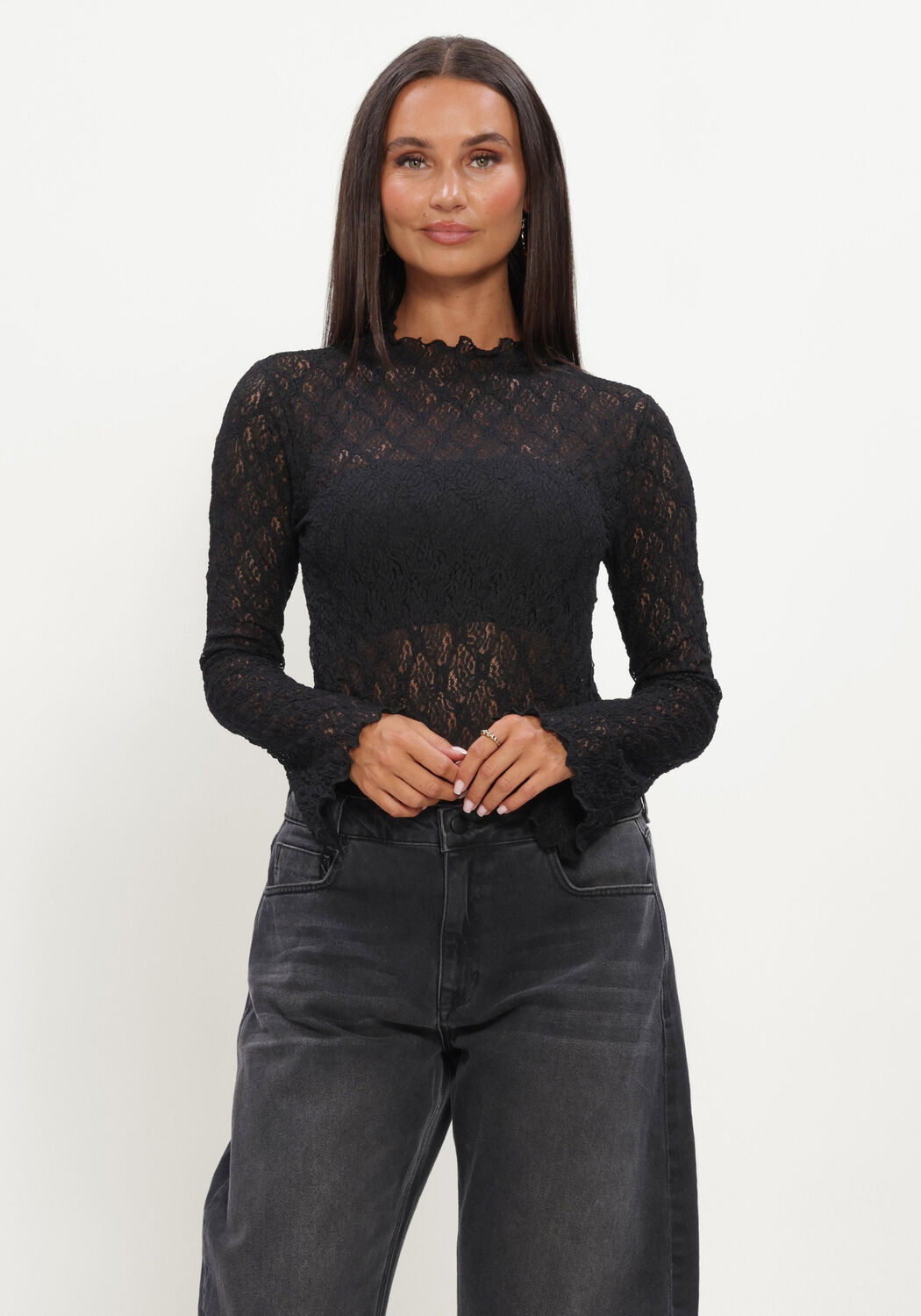 Schwarze MY ESSENTIAL WARDROBE Blusen MWETTA TURTLENECK BLOUSE - large