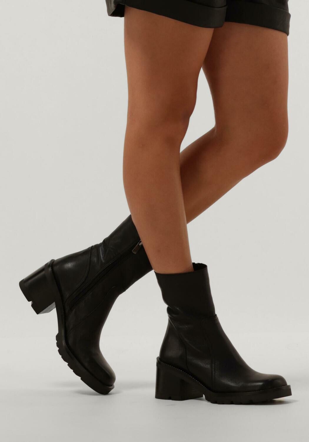 Schwarze NOTRE-V Ankle Boots 830016 - large