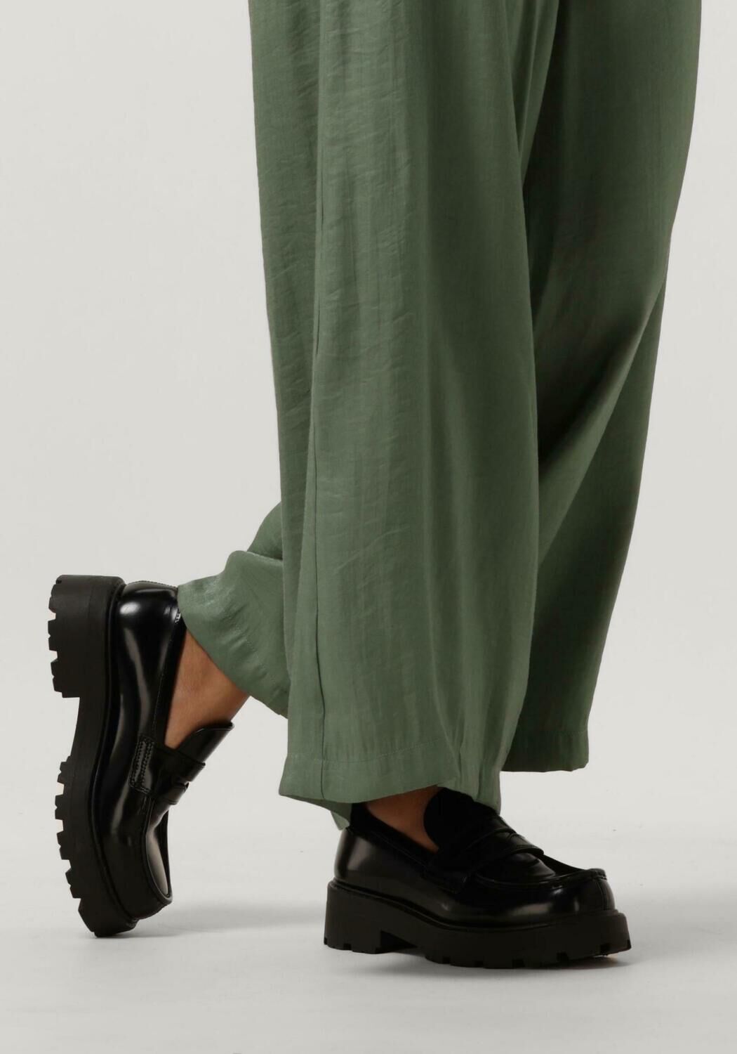 Schwarze VAGABOND SHOEMAKERS Loafer COSMO 2.0 - large